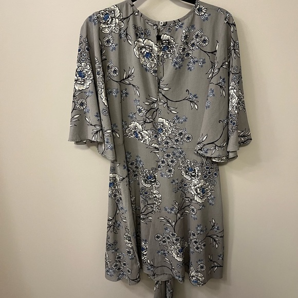 Grey and blue flower patterned work dress💕 - Picture 2 of 2